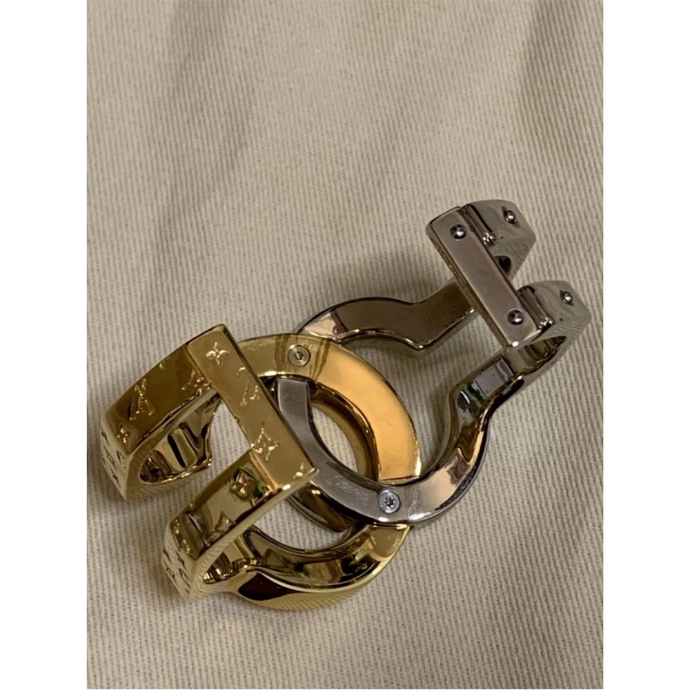 Louis Vuitton clause bracelet 📌 missing back screw checking w LV replacemen - Picture 5 of 14